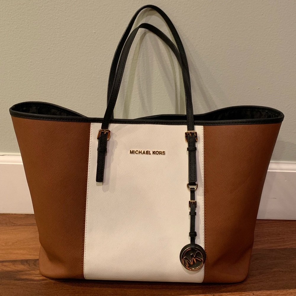 Micheal Kors Jet Set Tote MD